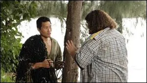 Episode 13, Le coeur a ses raisons : que demande Hurley  Jin lorsqu'il marche sur un oursin ?