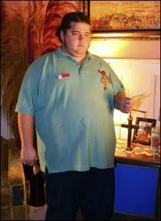 Episode 18, La loi des nombres : quelle est la premire personne  souffrir des numros aprs qu'Hurley ait gagn  la loterie ?