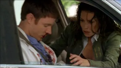 Episode 22, Eternelle fugitive : dans les flashbacks, comment s'appelle le copain de Kate qui est mort  cause d'elle ?