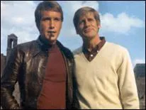 Quel acteur accompagnait Yves Rnier dans la srie 'Les Globe Trotters' ?