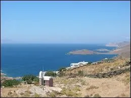 Ile des Cyclades, dont la capitale est Ermoupouli :