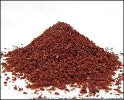 Le sumac, issu des graines d'un arbuste, est une pice d'origine :