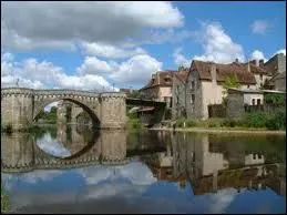 Elle s'tend de part et d'autre de la Gartempe :