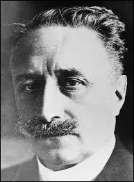 Le mandat du prsident de la Rpublique Paul Deschanel ne dura que sept mois. Il est lu le 18 fvrier :