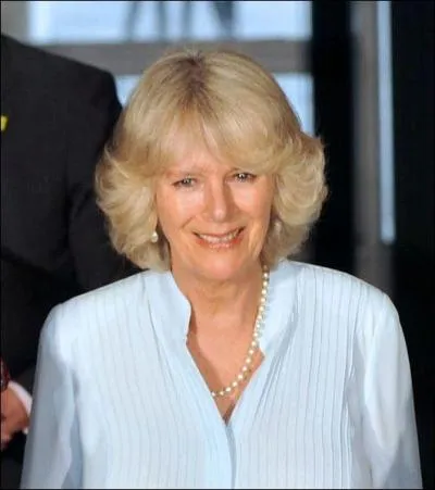 Camilla ( seconde femme de Charles ) est :