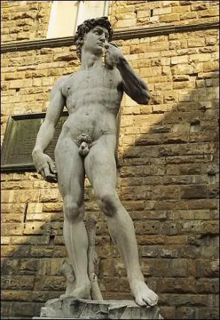 Dans quelle ville se trouve le David sculpt par Michel-Ange ?