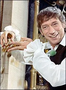 Qui est cet acteur et chanteur qui a jou avec Louis de funs afin de remplacer Bourvil ?