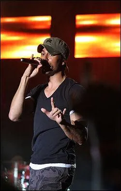 Quel est le nom complet d'Enrique Iglesias ?