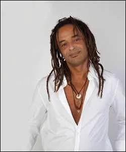 Quel est ce chanteur ?