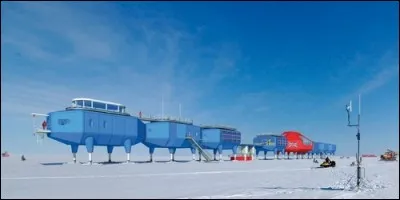 Le Japon possède des stations en Antarctique.