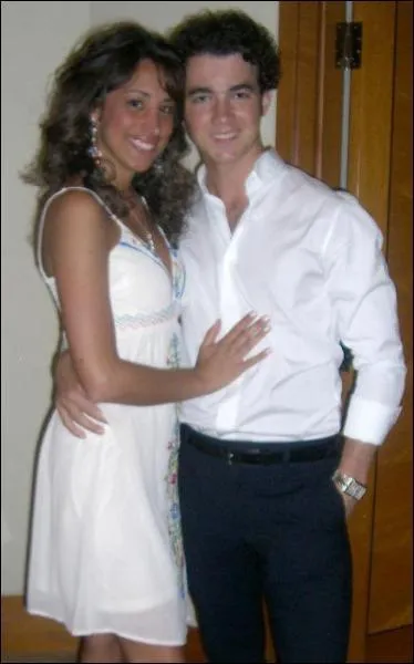 O s'est mari Kevin ?