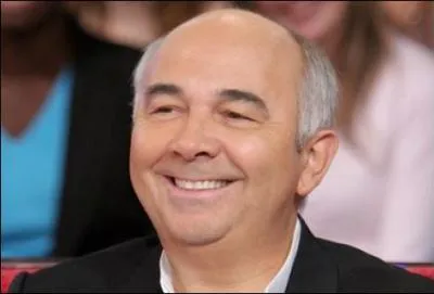 N le 4 mai 1951, cet acteur et ralisateur s'est fait connatre dans des films tels 'Les Bronzs' ou 'Les Choristes'