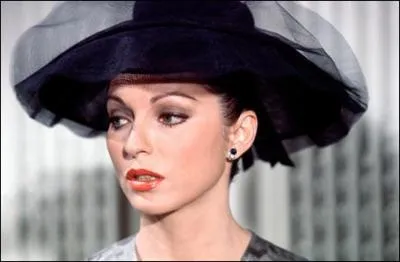 Ne le 10 mai 1944, actrice, scnariste et ralisatrice, elle a jou le rle de Colette dans 'Antoine et Colette', celui d'Hlne dans 'Boulevard des assassins'