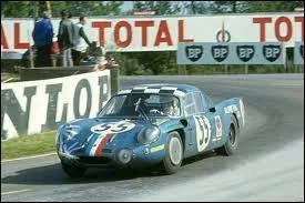 Quel modèle participe en 1967 aux 24 h du Mans piloté par Mauro Bianchi et Jean Vinatier ?