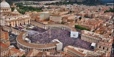 Le Vatican fait parti de l'Etat italien.