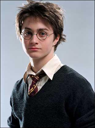 Quel personnage a appris  Harry Potter qu'il avait des pouvoirs magiques ?