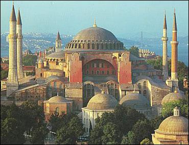 Quel est ce monument turc qui est devenu une mosquée après l'attaque des Musulmans en 1453 ?
