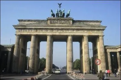 Quel est ce monument allemand qui est le symbole de la Runification des deux Allemagnes ?