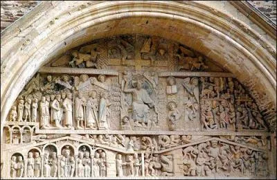 Ceci est le tympan d'une glise. Comment s'appelle ce type d'oeuvre ?