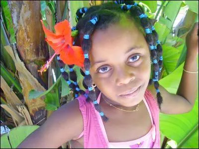 Qui est la plus petite du groupe ?