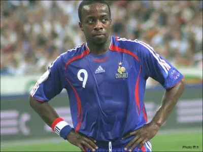 Originaire du Bnin, il a port 30 fois le maillot ...