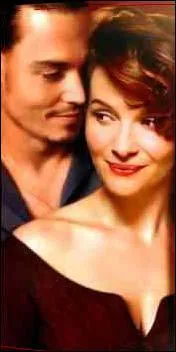 Juliette Binoche et Johnny Depp ont t partenaires dans un film de Lasse Hallstrm en 2001 :