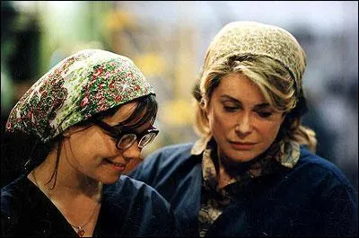 Quelle chanteuse incarne une ouvrire qui devient aveugle dans Dancer in the dark, rcompens en 2000 ?