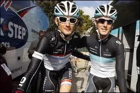 De quelle quipe cycliste, Franck et Andy Schleck sont-ils les leaders en 2011 ?