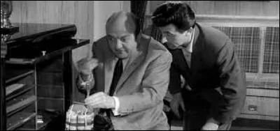 ''J'vais lui montrer qui c'est Raoul. Aux quat' coins de Paris qu'on va l'retrouver éparpillé par petits bouts, façon puzzle. Moi quand on m'en fait trop, j'correctionne plus : j'dynamite, j'disperse ----------."