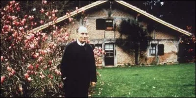 Près de quel lac se trouve la bergerie de Latche ?