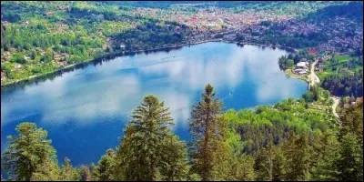 Quel est le plus grand lac des Vosges ?