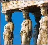 GRECE : Comment se nomment les clbres statues de femmes qui remplacent les colonnes sur certains monuments et en particulier sur l'Erechthion  Athnes ?