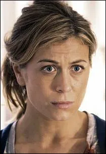 Sonya Walger est ...
