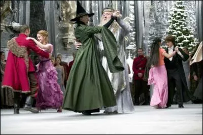 Avec qui Ron va-t-il au bal de nol ?