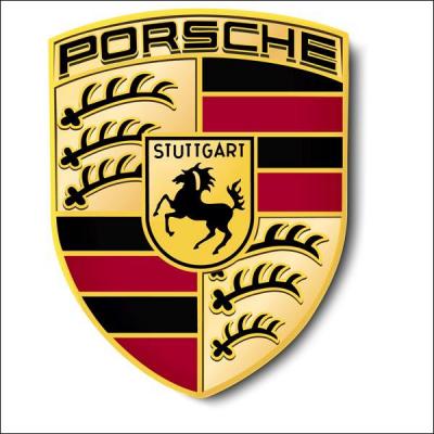 A qui appartient la Porsche dans laquelle le couple Strauss-Kahn-Sinclair est mont place des Vosges ?
