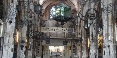 Dans quelle ville peut-on voir des pièces de ferronnerie d'art au magnifique musée Le Secq des Tournelles ?