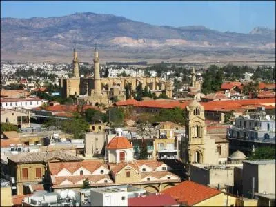 Retrouvez l'affirmation FAUSSE concernant Chypre.