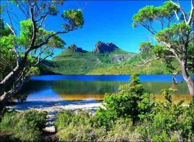 Retrouvez l'affirmation FAUSSE concernant l'le de Tasmanie.