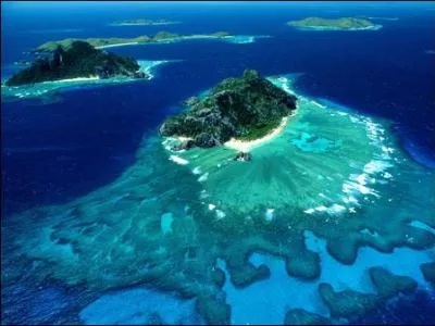 Quel est le statut des les Fidji ?