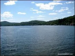 De combien de centimtres, le niveau de la mer a-t-il augment ces 100 dernires annes ?