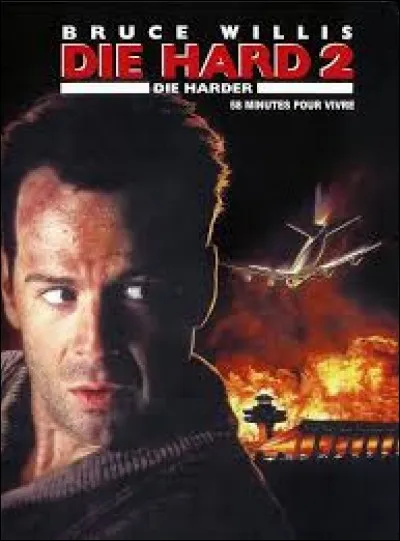 À la cinquième minute de ''58 minutes pour vivre'' , John McClane (Bruce Willis) fait quelque chose d'impossible avec sa femme. Quoi donc ?