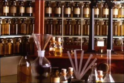 Quelle partie du visage désigne le métier de créateur de parfum ?