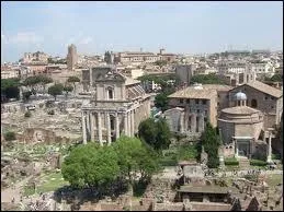 Quelle est la place principale de Rome ?