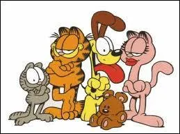 Qui sont les deux chats aux cots de Garfield ?