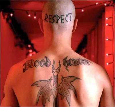 Autre affiche mettant en avant un baraqu tatou, ce film dcrit le milieu du crime de Copenhague.