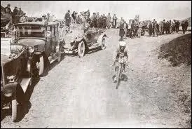 Qui eut l'honneur de porter le 1er maillot jaune en 1919 ?