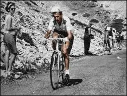 Dans l'ascension de quel col dcde en 1967 le champion britannique Tom Simpson ?