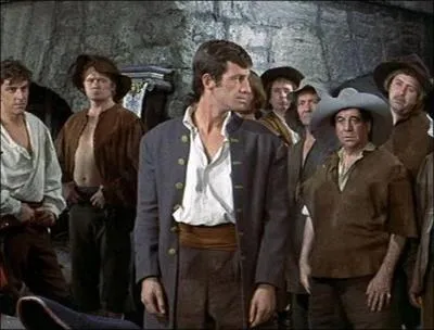 Combien d'hommes sont � son service au total ?