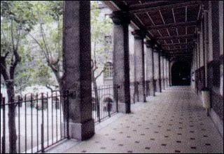 Cartouche a-t-il fait des �tudes ?