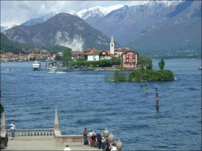 Lequel de ces lacs est italien ?